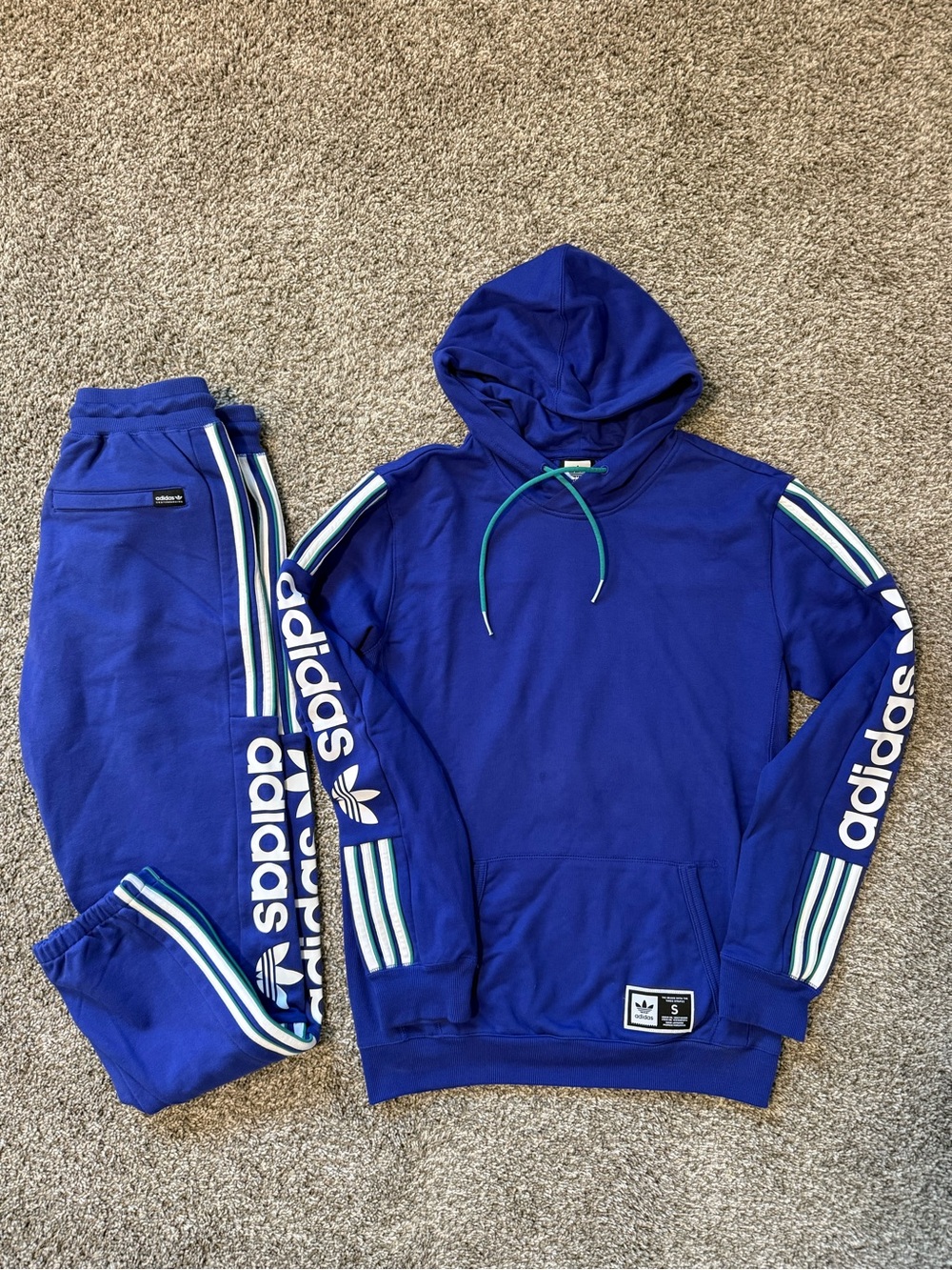 ADIDAS QUARZO HOODIE - small